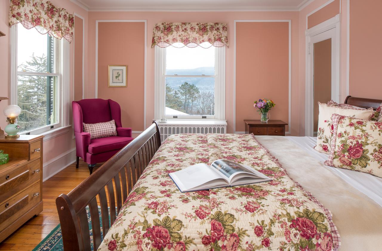 Idlwilde Inn Уоткинс Глен Екстериор снимка