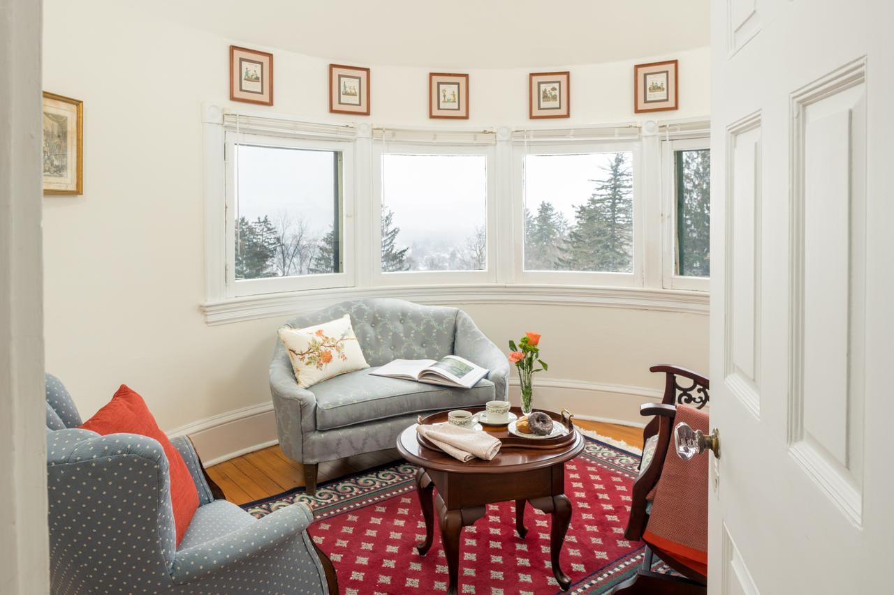 Idlwilde Inn Уоткинс Глен Екстериор снимка